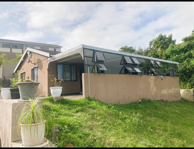 3 BEDROOM HOUSE FOR SALE IN BLUFF